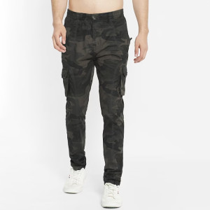 Men Multicoloured Camouflage Printed Slim Fit Easy Wash Cargos Trousers